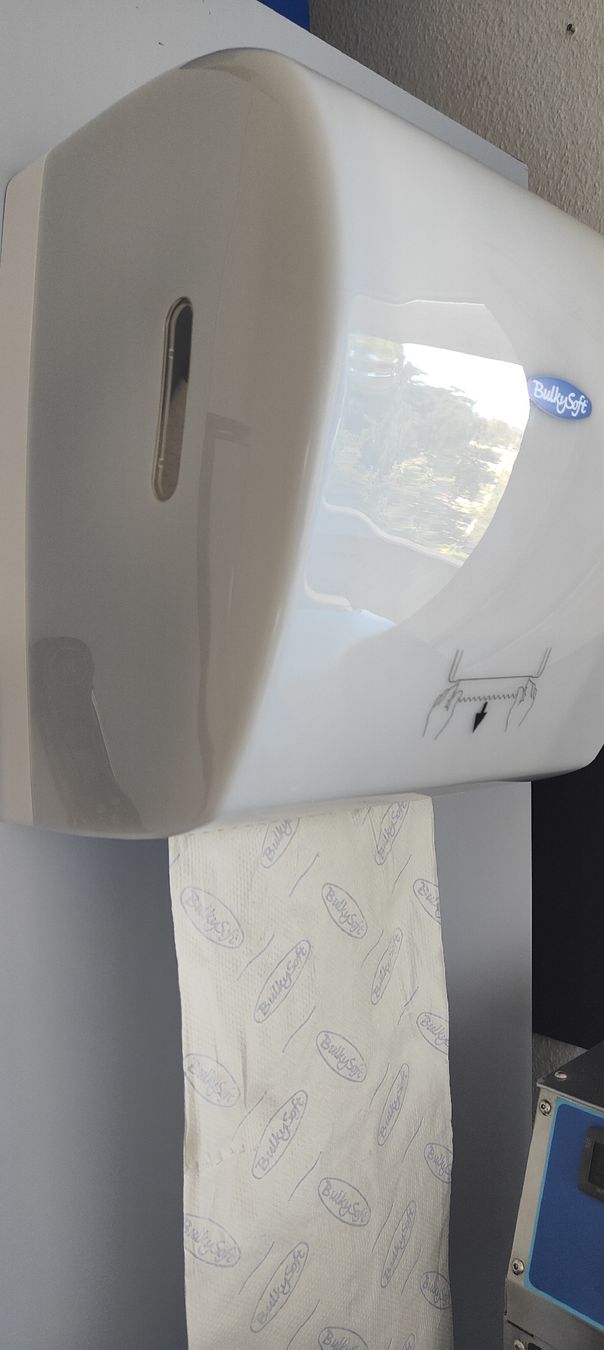 Portasciugamani: Autocut Rollenhandtuchspender – Nuovo e nell'imballaggio originale da Zürich venduto da Seplat27