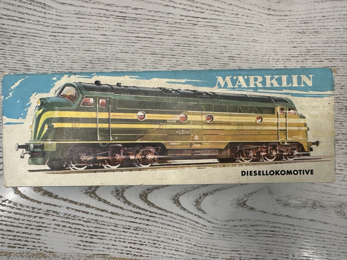Märklin Modellini di ferrovie: Märklin 3066 SNCB BR 204 – Usato da Lupsingen venduto da New-Haven 7