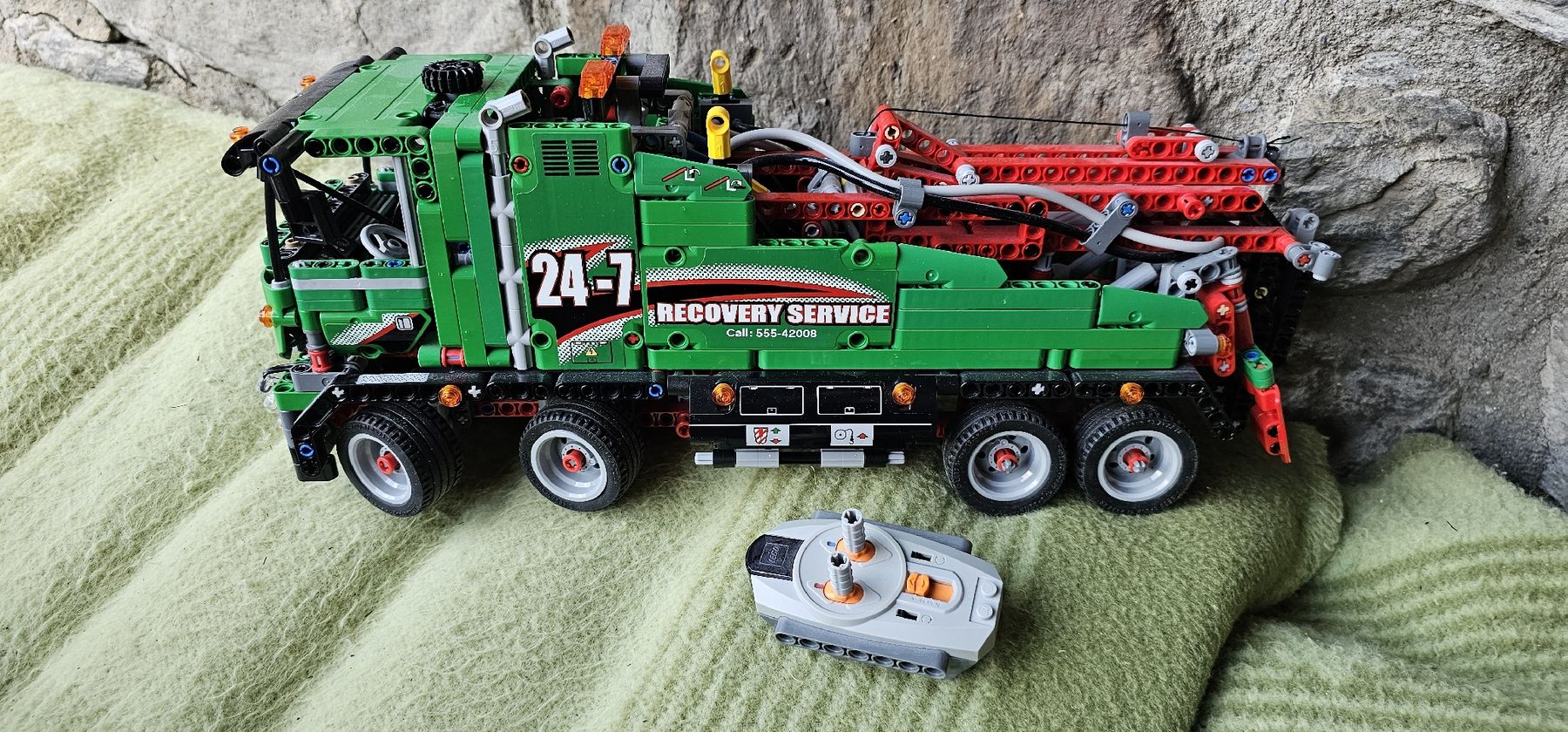 Technics Kit di costruzioni: LEGO Technic Abschleppwagen  – Usato da Ferden venduto da jemyce