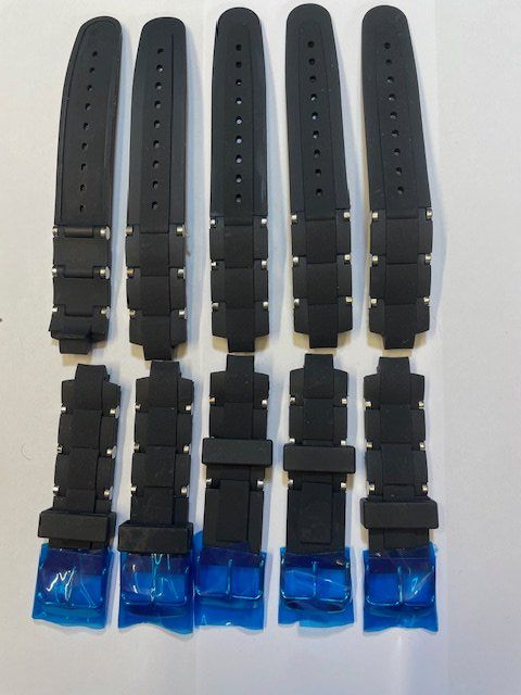 Bracciali & Braccialetti: 5 bracelets silicone noir avec boucle inox – Nuovo (secondo la descrizione) da Estavayer-Le-lac venduto da JDB_SP 1