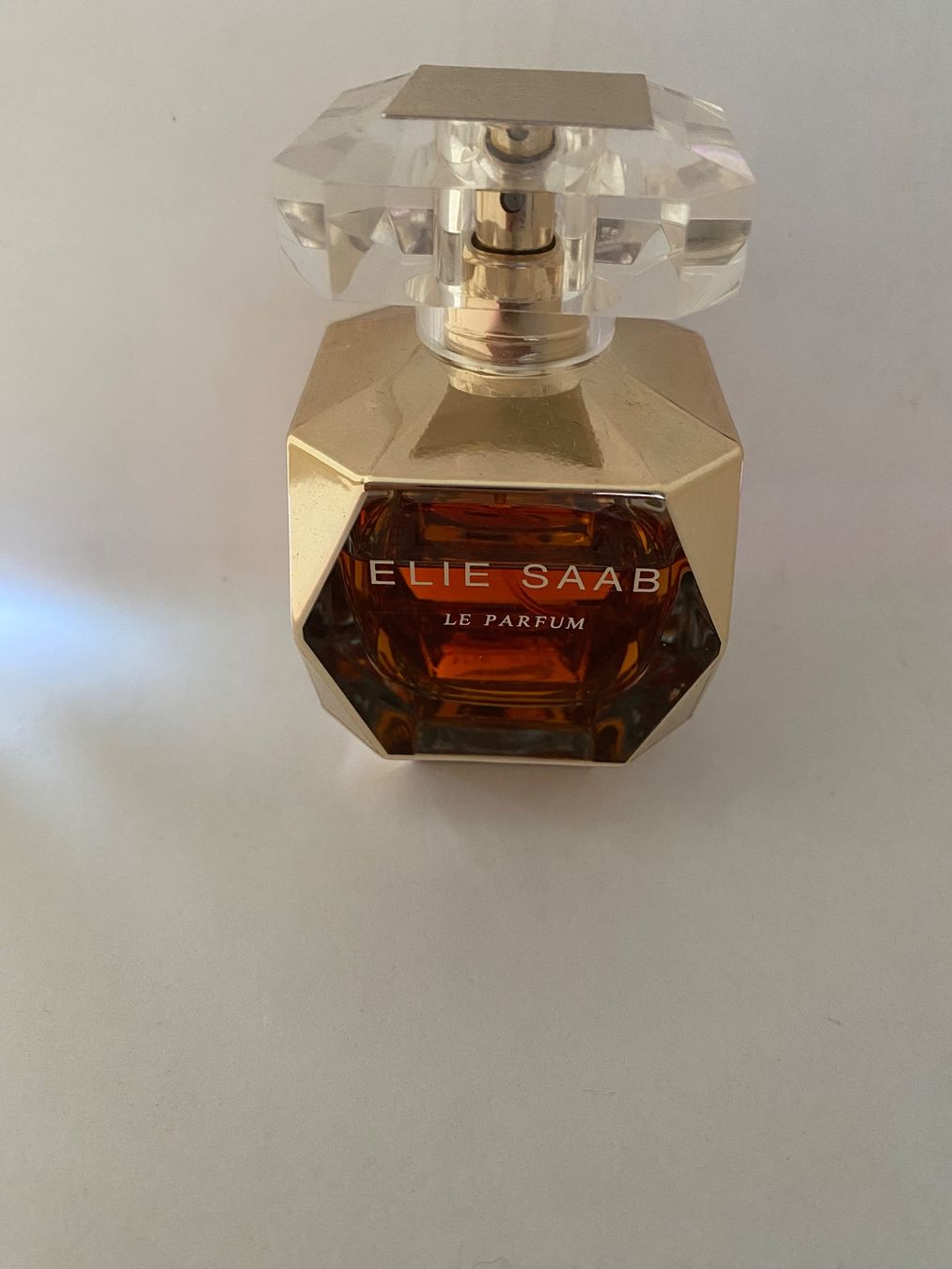 Elie Saab Parfum & Eau de Toilette: Eau de parfum Eclat d'Or Elie Saab 50ml – Gebraucht aus Bouveret von wes_7zll