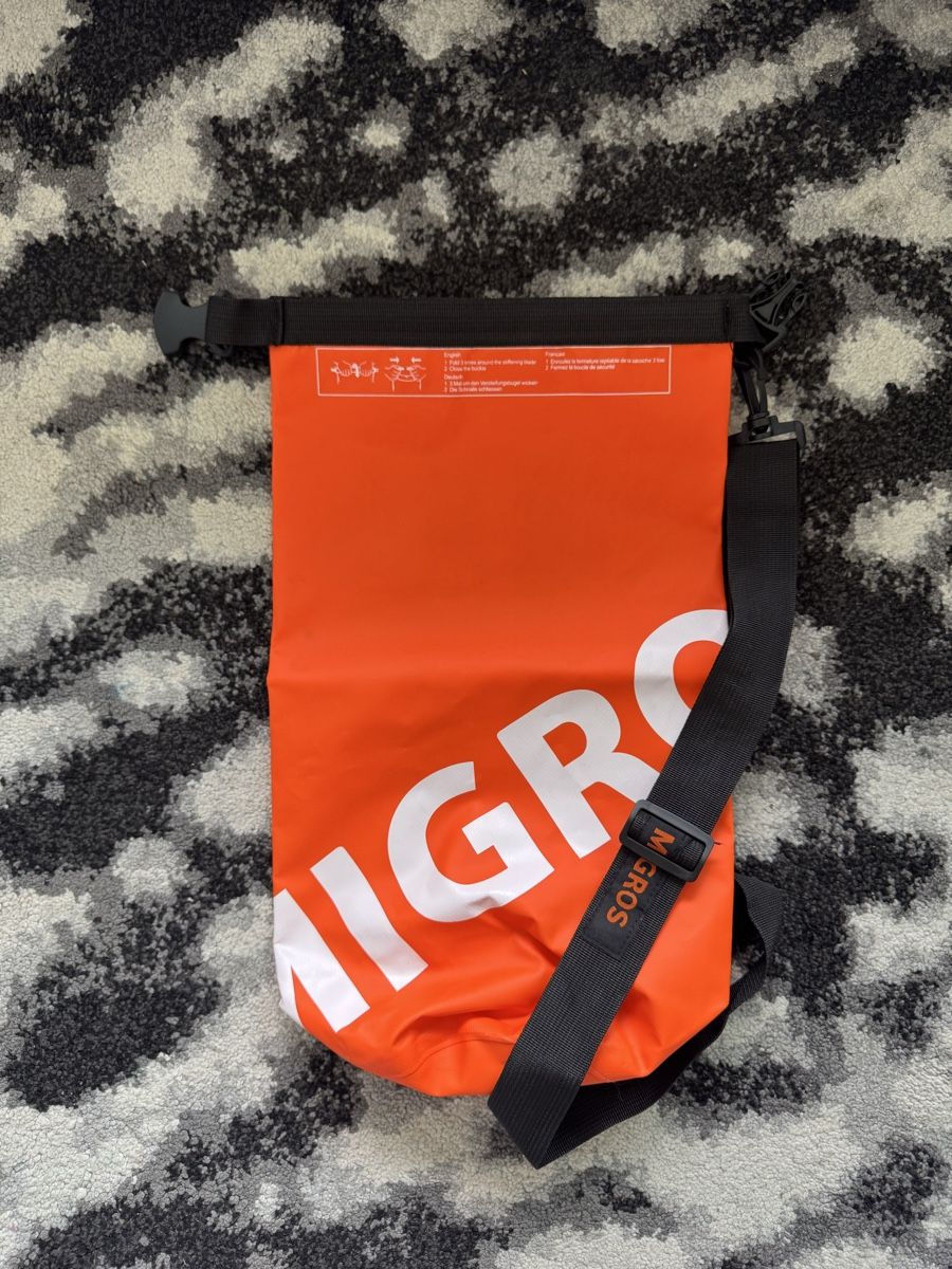 Zaini: Dry Bag Orange Migros Good Condition – Nuovo (secondo la descrizione) da Wallisellen venduto da ori_nsj2
