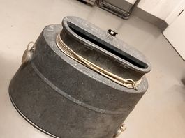 Schöner hochwertiger Fischtransportbehälter