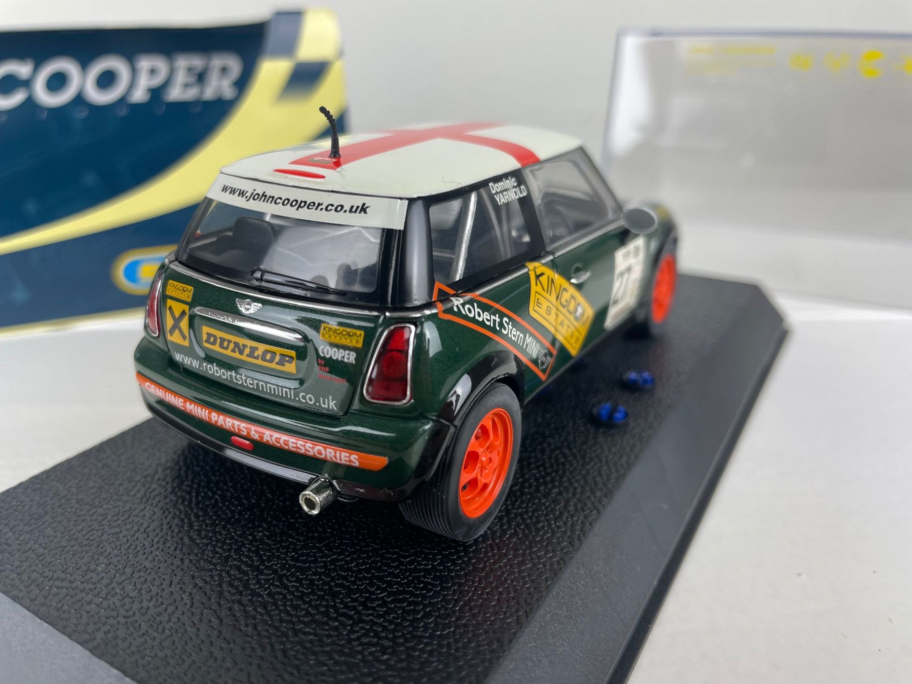 Piste: Scalextric C2562 Mini Cooper John Cooper Challenge #27 – Nuovo (secondo la descrizione) da Genthod venduto da lightyear63 3