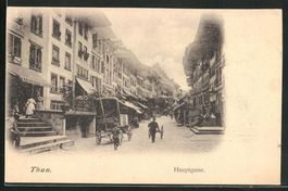 Thun, Hauptgasse belebt, Rückseite Bild Zähringerschloss