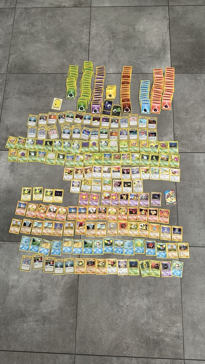 Pokémon Carte collezionabili: Collection 180 cartes Pokémon – Usato da Unterlunkhofen venduto da Simon911ch