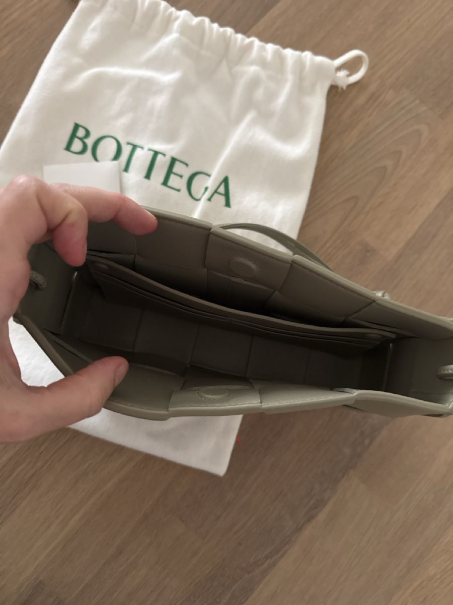 Bottega Veneta Borse da donna: Bottega Veneta Cassette Handbag Khaki – Usato da Basel venduto da fel_l8h9 1