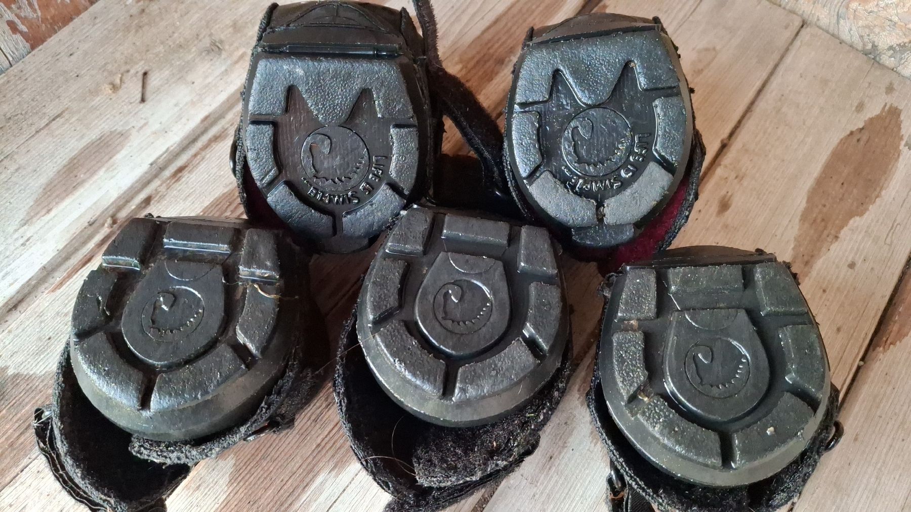 Scarpe per cavalli: Hufschuhe Cute little Boots – Usato da Rüti b. Büren venduto da Estival 1