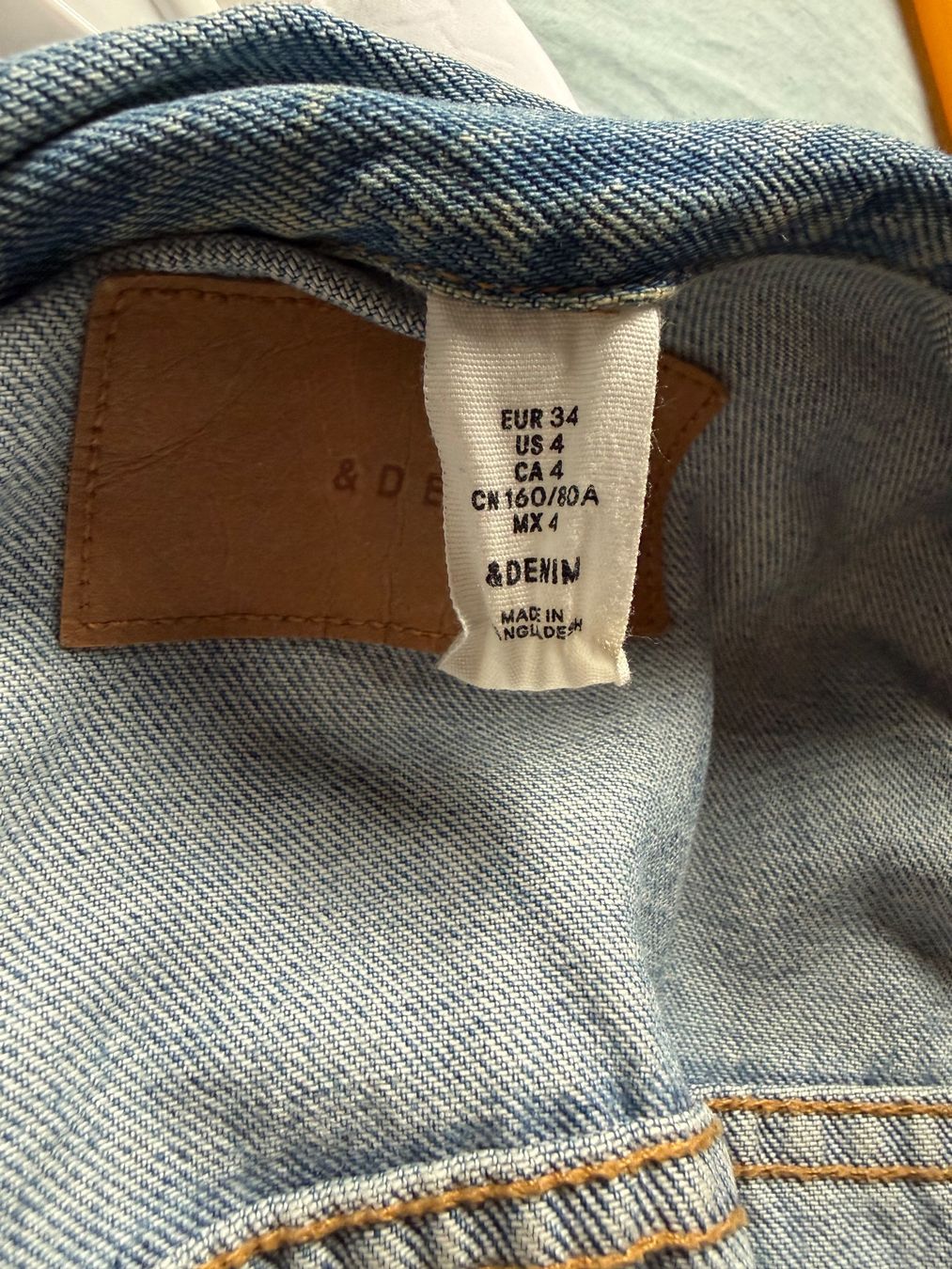 H&M Giacche: Jeansjacke hellblau Grösse 34 H&M – Usato da Altendorf venduto da Ga04 2
