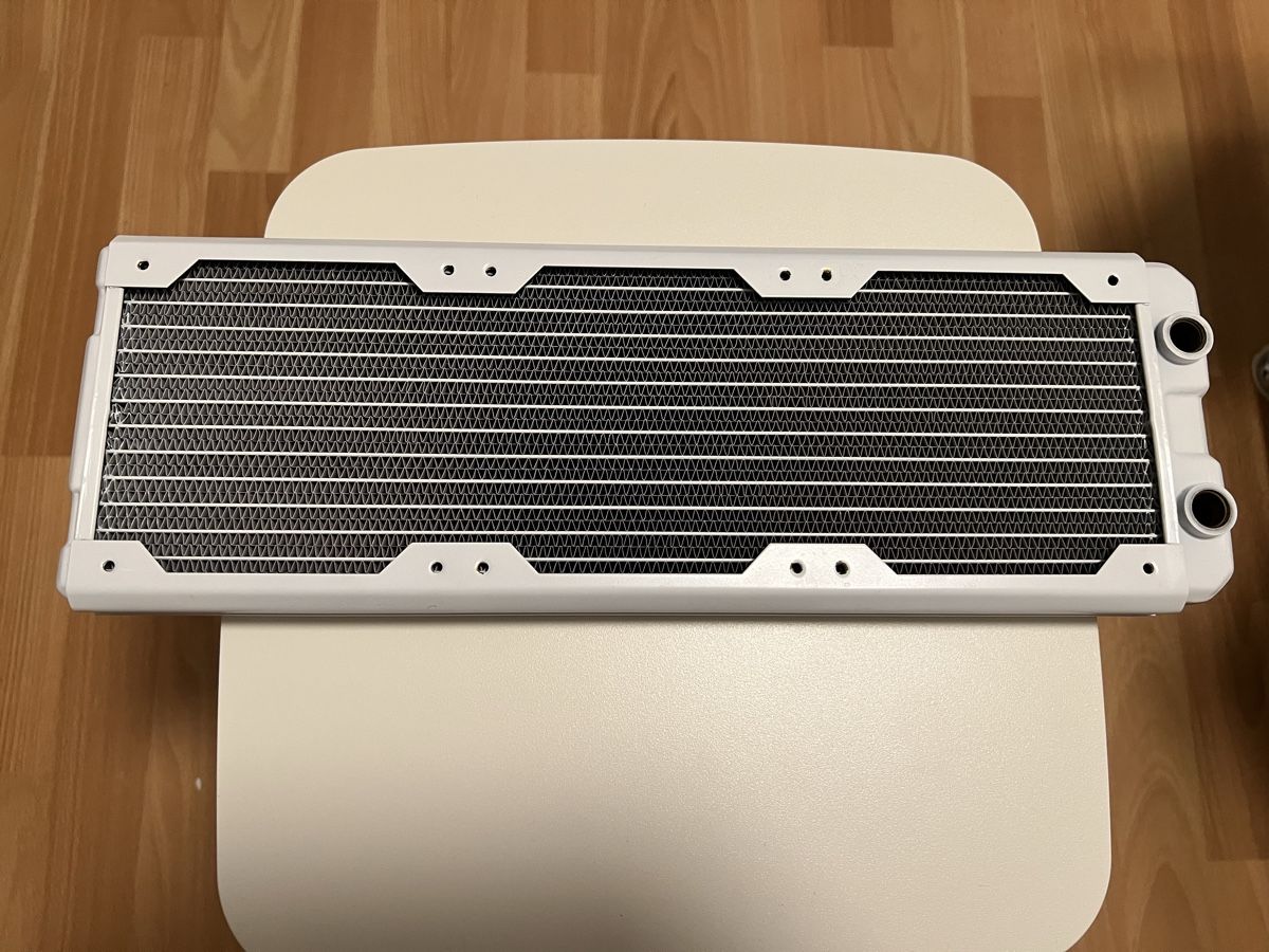 Custodie: Hardware Labs Nemesis 360 GTS Radiator – Usato da Uster venduto da Ledronnie 1