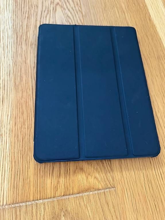 Apple Tablet PC: Ipad 6.Gen (2018) Space Gray 32Gb – Usato da Henggart venduto da Adi_jr7t 3