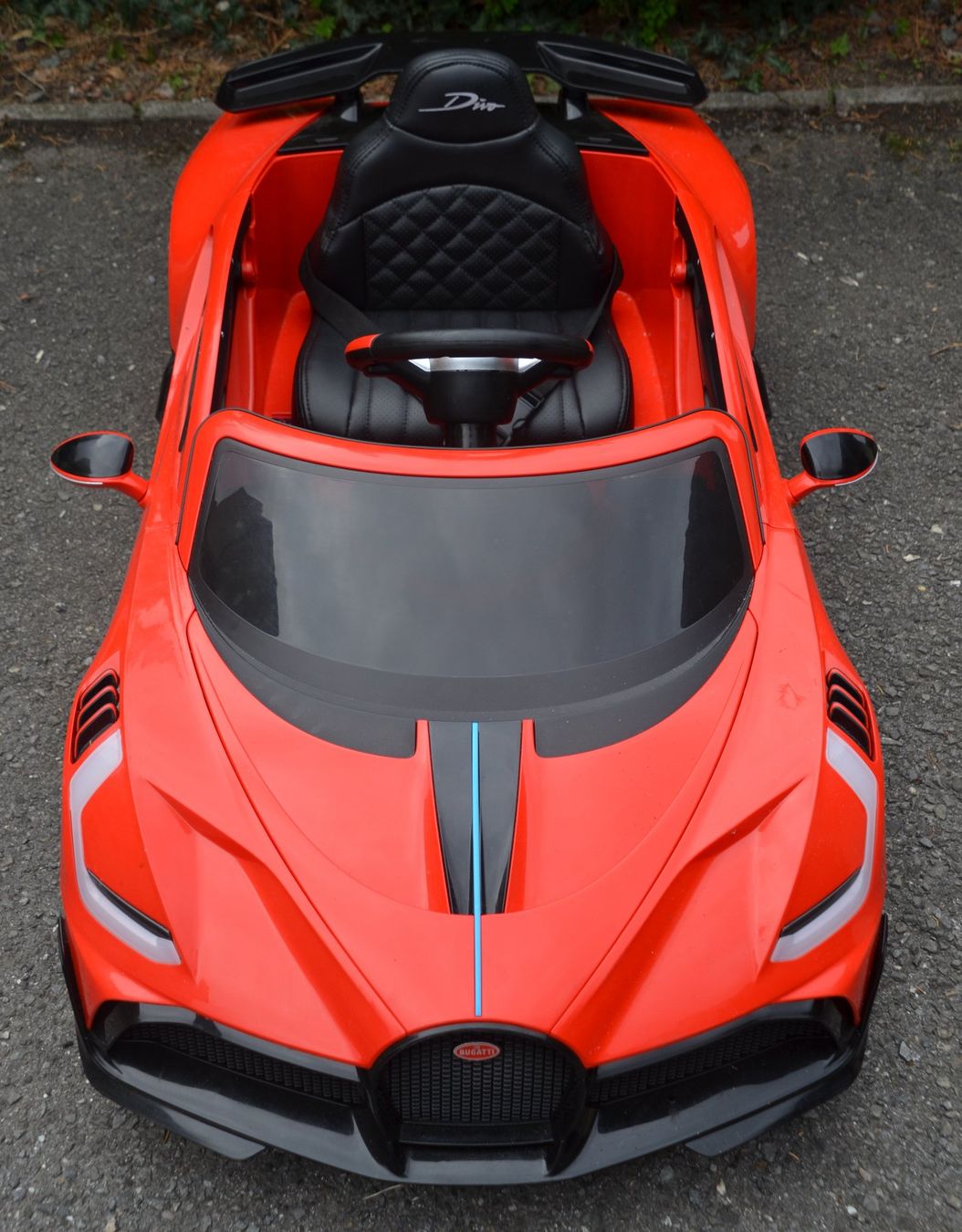 Bugatti Veicoli per bambini: Kinder Bugatti Divo Elektroauto / voiture électrique 12V – Usato da Collonges venduto da arashee 4