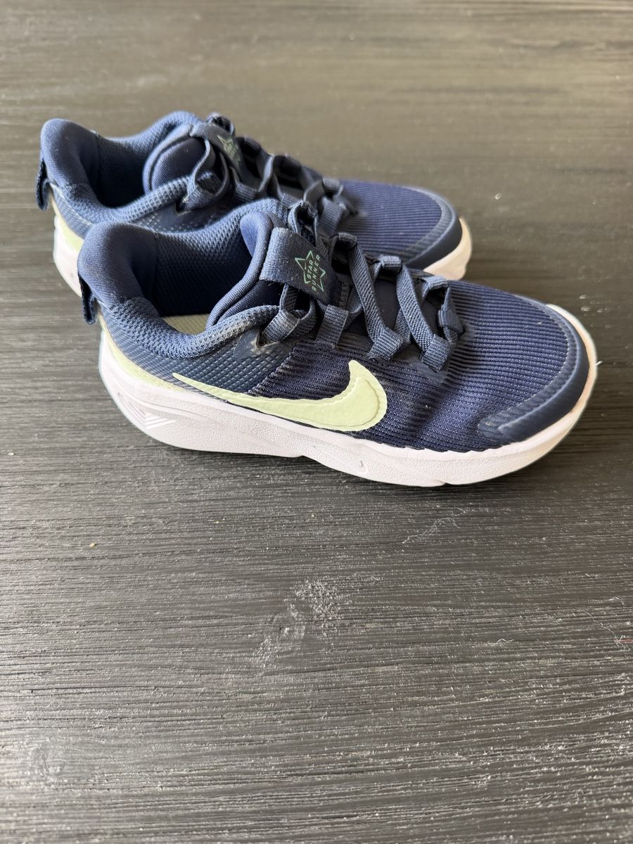 Nike Scarpe per ragazzi: Chaussures Nike Star Runner enfant  – Usato da Neuchatel venduto da frp_ncm6