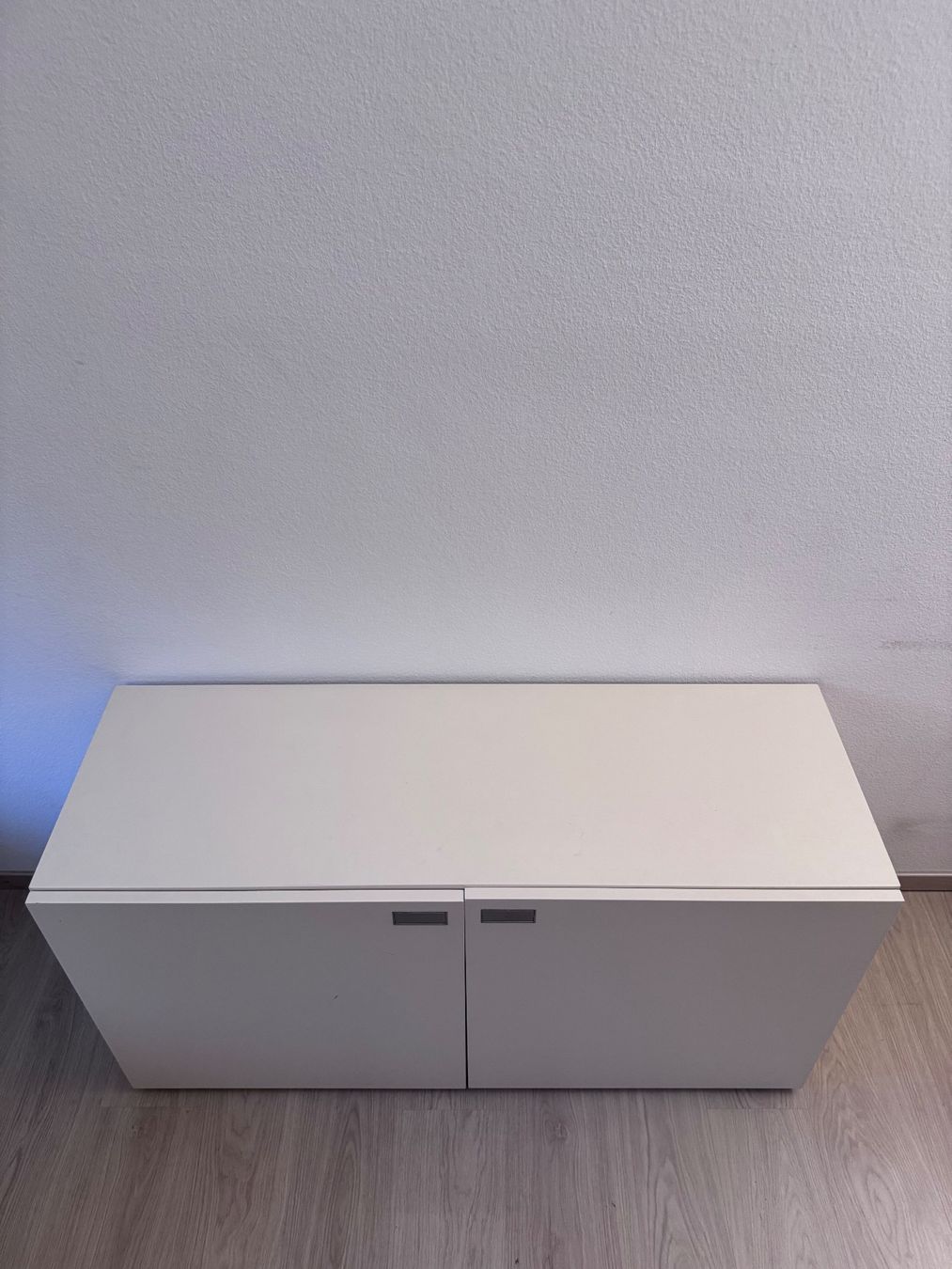 Commodes: Weisse Kommode guter Zustand – D'occasion à Zürich par lea_rz26 2