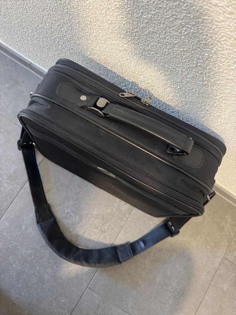 Samsonite Borse: Samsonite Black Laptop Bag  – Nuovo (secondo la descrizione) da Rorbas venduto da ang_y8bv 1