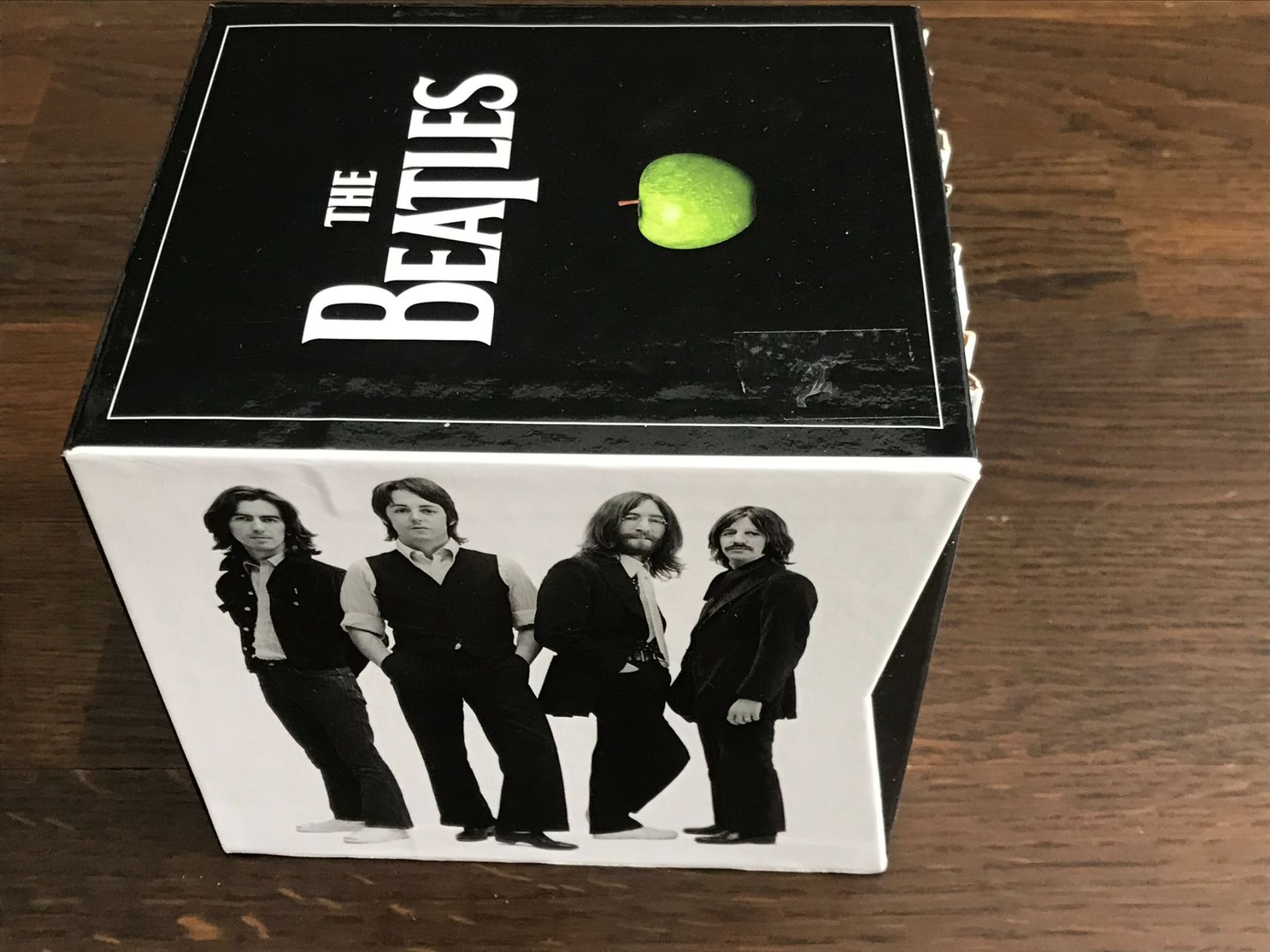CD: BEATLES - The Beatles - 14 CD Box - Top – Nuovo (secondo la descrizione) da Buchs AG venduto da Archie 3