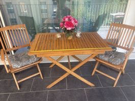 Gartentisch Akazie mit 2 Stühlen und Kissen
