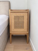 Nachttisch aus Holz mit Rattan – 75 × 39 cm