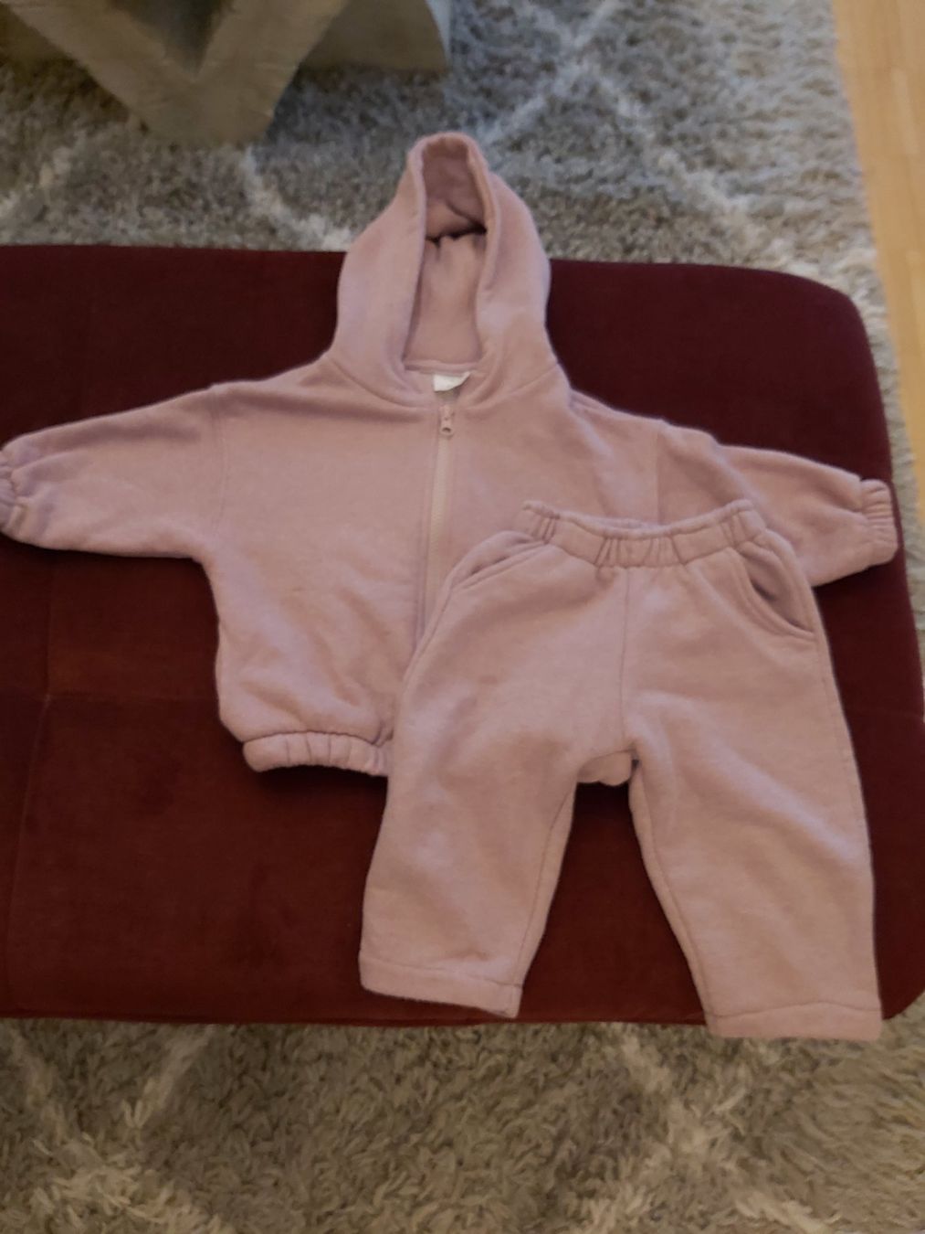 Zara Lotti & Set di vestiti: Jogginganzug Baby Zara Grösse 86 – Usato da Frauenfeld venduto da mariom02