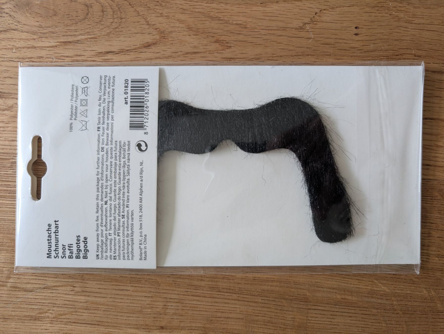 Costumi: Schnauz schwarz – Nuovo e nell'imballaggio originale da Interlaken venduto da dmncmg 1
