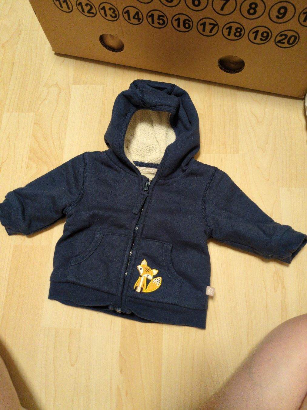 Maglioni & Felpe: warmer Hoodie – Usato da Lengnau Ag venduto da Mona_03