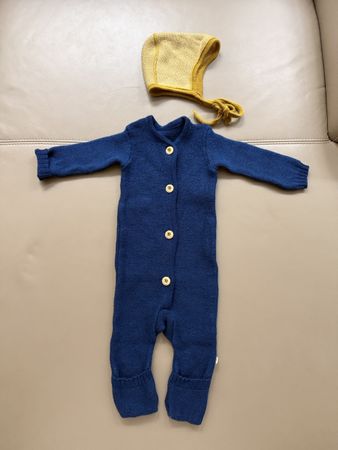 Virgin Wool Baby Stroller Suit and Hat - Size 68 / 6 months