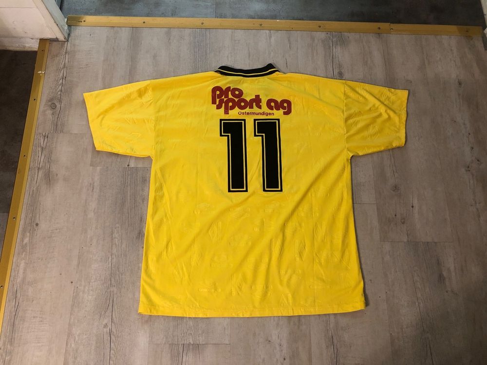 Maillot De Football Vintage Umbro Années 90 – Taille L – Jaune, Manches Longues – Neuf Avec étiquettes