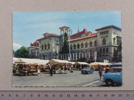 Lausanne, 1969, Place de la Riponne, belebt, Auto