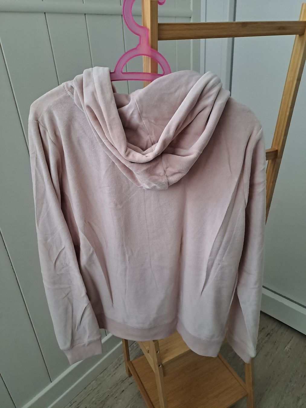 Pullover & Sweatshirts: Pullover mit Kapuze Samt Rosa Gr. L – Gebraucht aus Rickenbach LU von bishiida 2