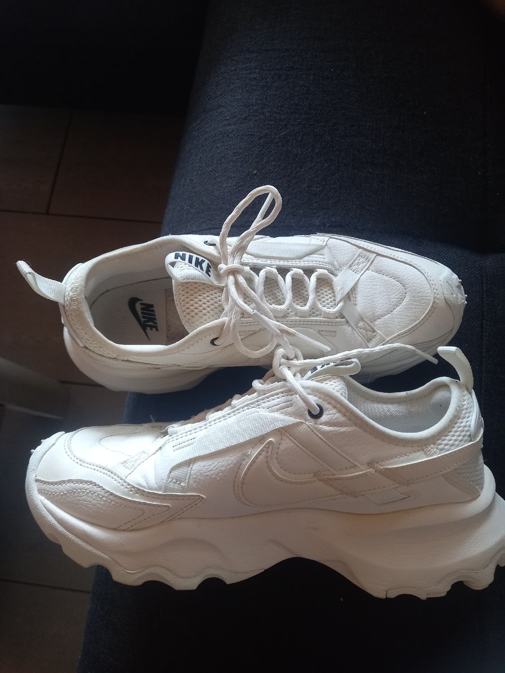 Nike Chaussures hommes: weisse Nike Schuhe – Neuf (Voir description) à Riet (Neftenbach) par ste_r7bf 1