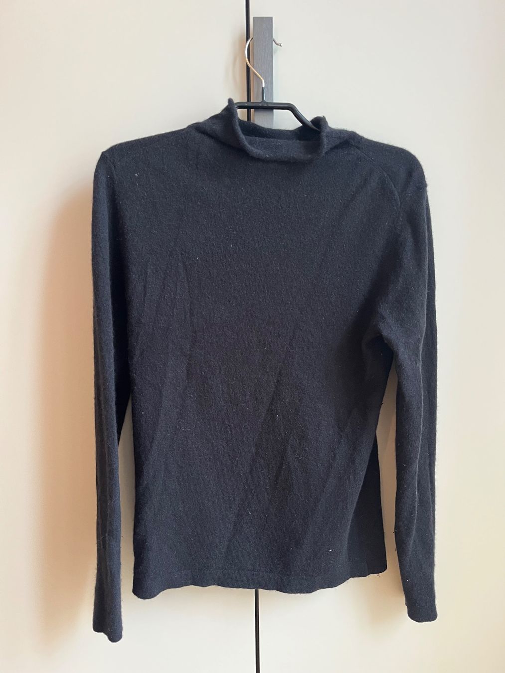 Globus Maglioni & Felpe: Schwarzer Kaschmir-Pullover von Globus Essentials, Grösse M – Usato da Basel venduto da rah_r 1