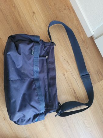 Wickeltasche Mary by Lassig blau mit vielen Fächern