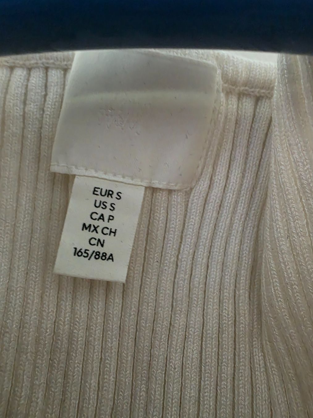 T-shirt: T-shirt – Nuovo (secondo la descrizione) da Mörigen venduto da Sandra_z 2