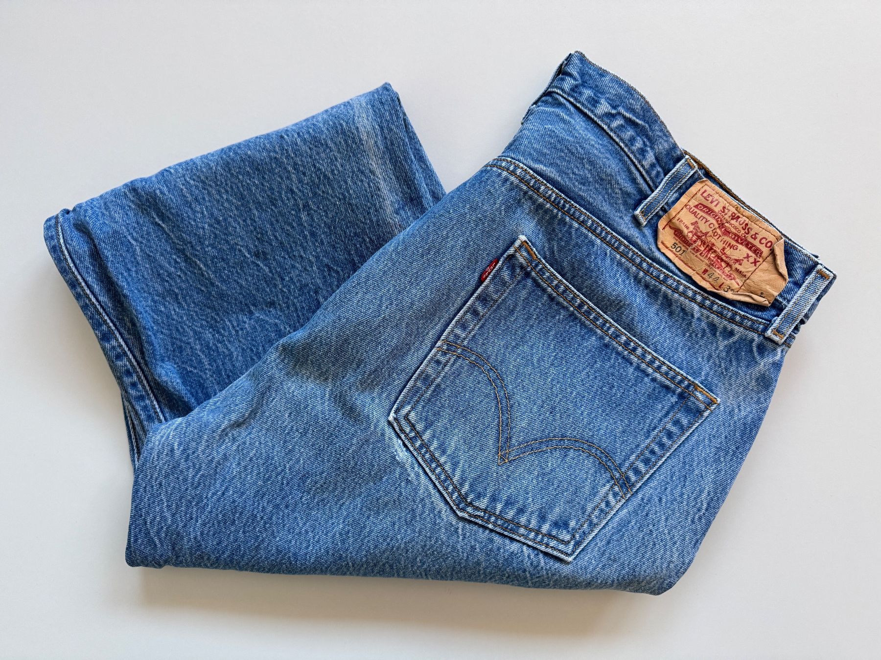 Levi's Jeans: Levis 501 denim  who worked W44 L32  with history from 2000 – Usato da Neuchâtel venduto da _Easy_to_Find_