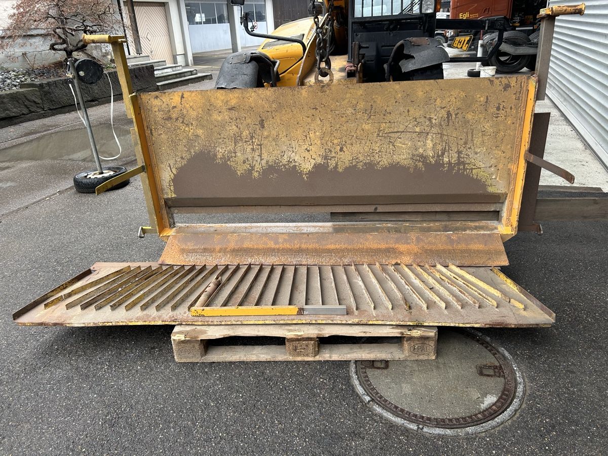 Autoribaltabili: Abstreu Heckladen – Usato da Gommiswald venduto da kl98