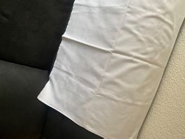 Tischdecke  weiss mit feinem Muster