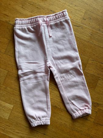 schöne Trainerhose Gr. 92, Neu