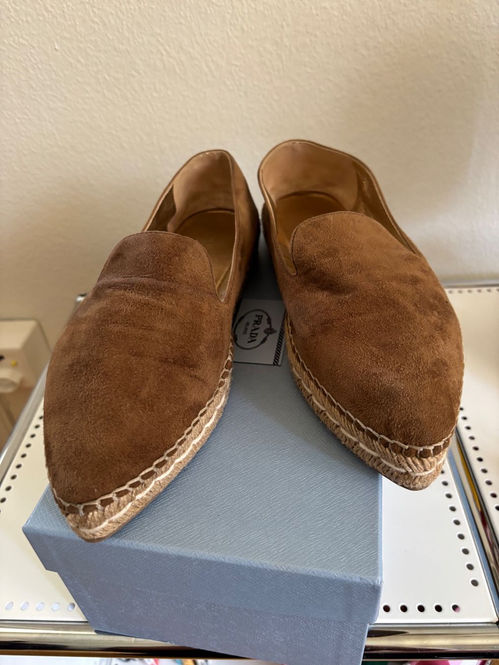 Prada Damenschuhe: Prada Espadrilles Gr. 39-39.5, cool Np:890.- – Gebraucht aus St.Gallen von shiwi12 3