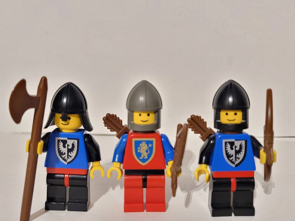3 Figurines LEGO Castle Chevaliers Vintage - Bon état 1