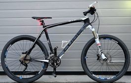 Cube Mountainbike Carbon, neuwertig, wenig benutzt Service