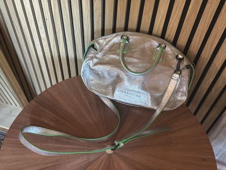 Liebeskind Tasche Silber Leder Handtasche mit Tragegurt