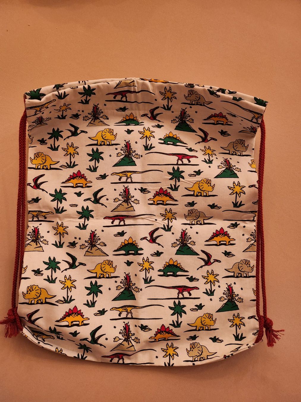 Kindertaschen: Dino Turnsack mit Fronttasche weiss/grün – Neu (gemäss Beschreibung) aus Othmarsingen von pao_2xld 1