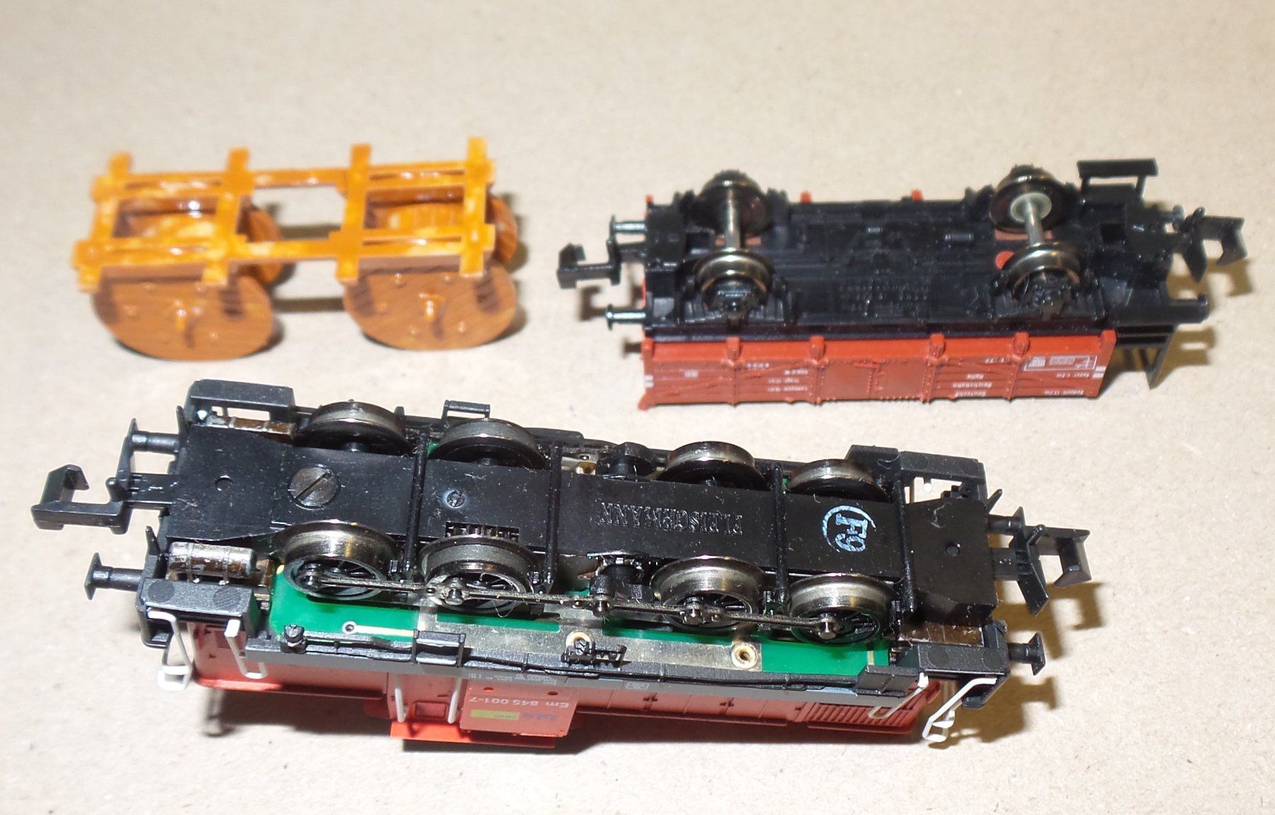 Fleischmann Modellini di ferrovie: Locomotive Fleischmann N 722003 + 1 wagon – Usato da Bulle venduto da Rockandtoys 4