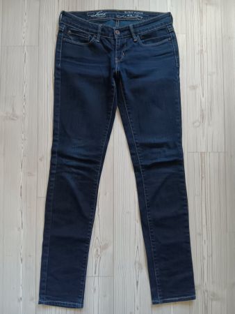 LEVIS Jeans SLIGHT CURVE SKINNY taille / Grosse 25
