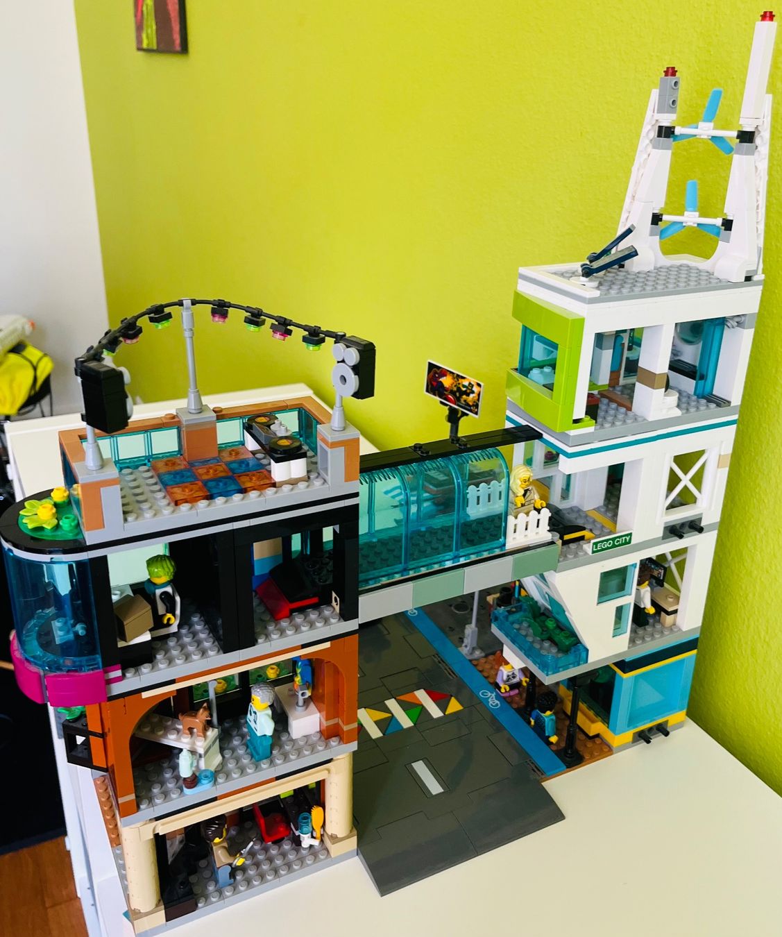 Lego Jouets: Lego City Stadtzentrum 60380 – D'occasion à Luzern par Baba065 1
