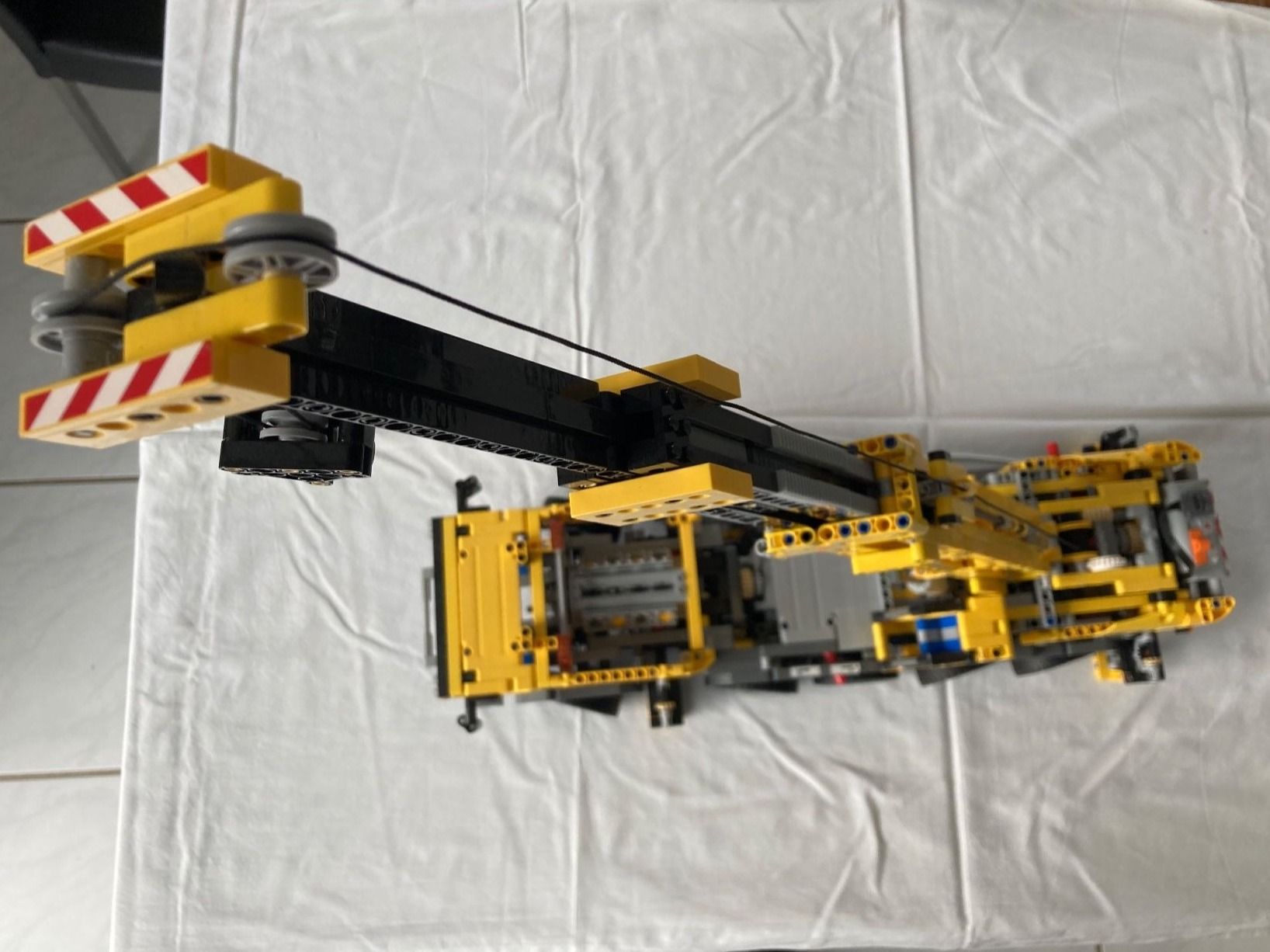 Lego Baukästen: LEGO Technic Mobiler 5-Achs-Schwerlastkran (42009) – Neu (gemäss Beschreibung) aus Küttigen von taffch