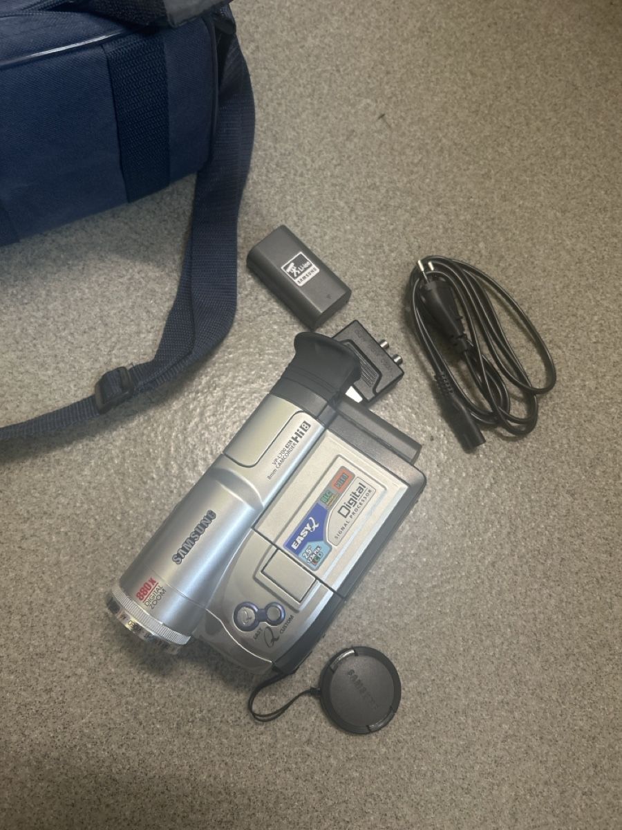 Camcorder: Samsung Camcorder VP-D351  – Gebraucht aus Turbenthal von BrockenhausTurbi