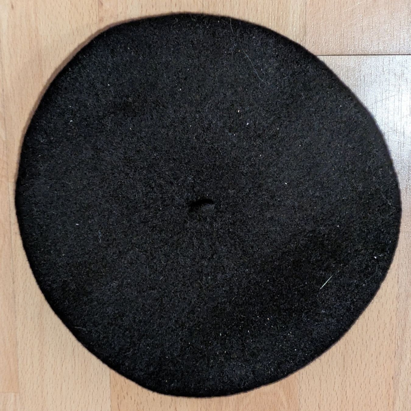Copricapi, berretti & cappellini: WOOLMARK Beret – Usato da Morgarten venduto da rra_jvw7
