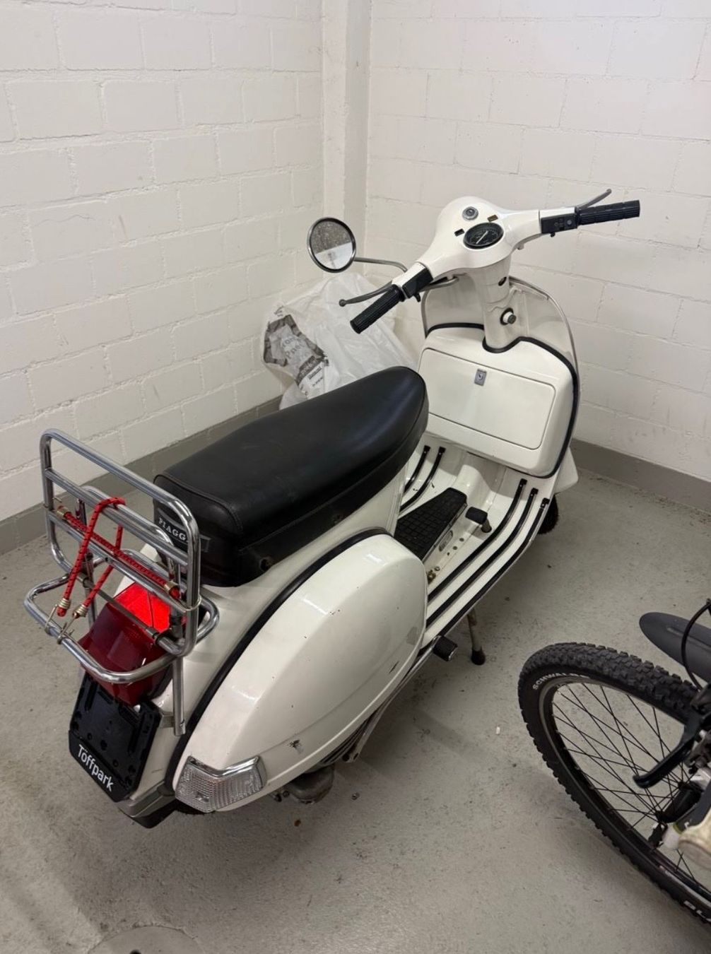 Piaggio Route: Piaggio Vespa PX 80 – D'occasion à Toffen par _celine.tra 2