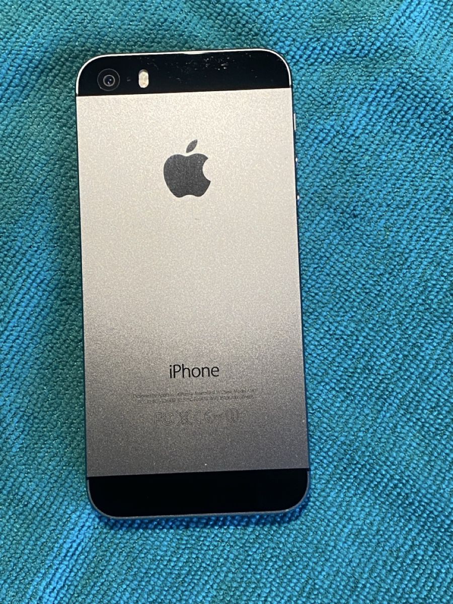 Apple Handys / Smartphones: iPhone 5S (Silber) – Gebraucht aus Balm b. Günsberg von frankreich05 2